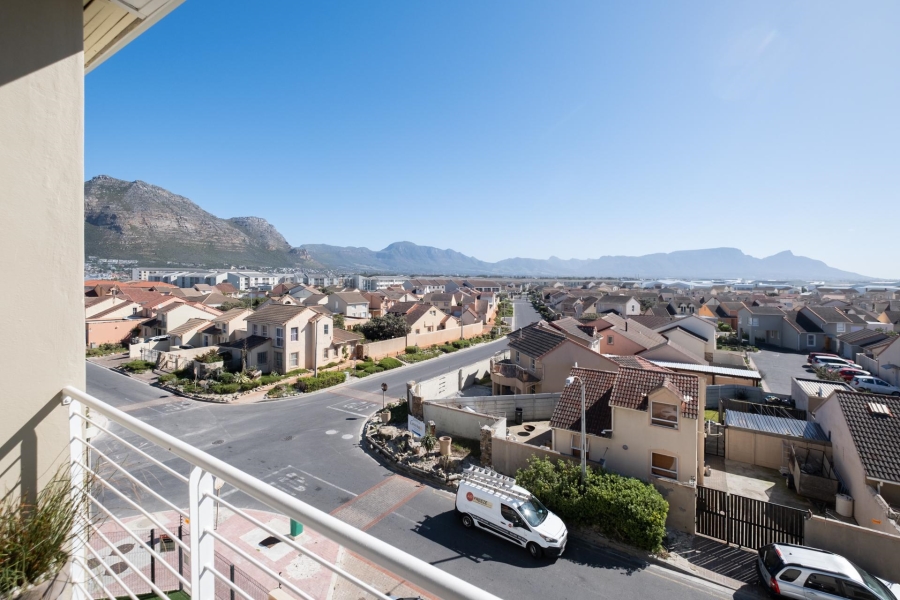 2 Bedroom Property for Sale in Muizenberg Western Cape